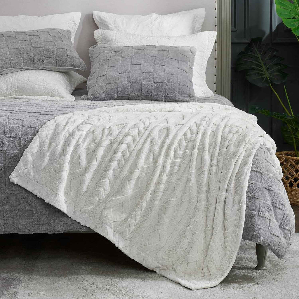 Faux Fur Throw Blanket for Couch, Jacquard Fuzzy Plush Soft Thick Winter Throw Blanket for Sofa Bed Living Room Bedroom，60"X80" Beige - Clickitcome